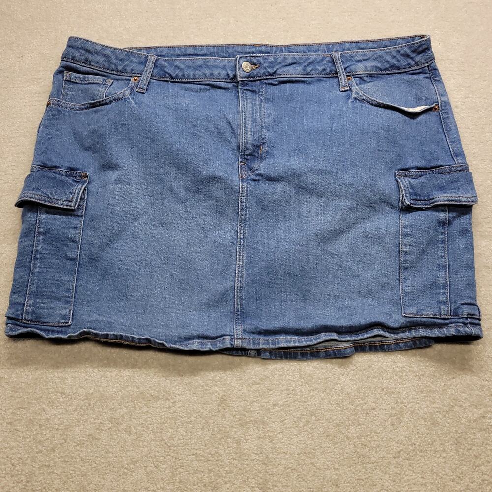 Old Navy Women's Cargo Denim Mini Skirt Size 20 Mid Rise Blue Jean Pockets